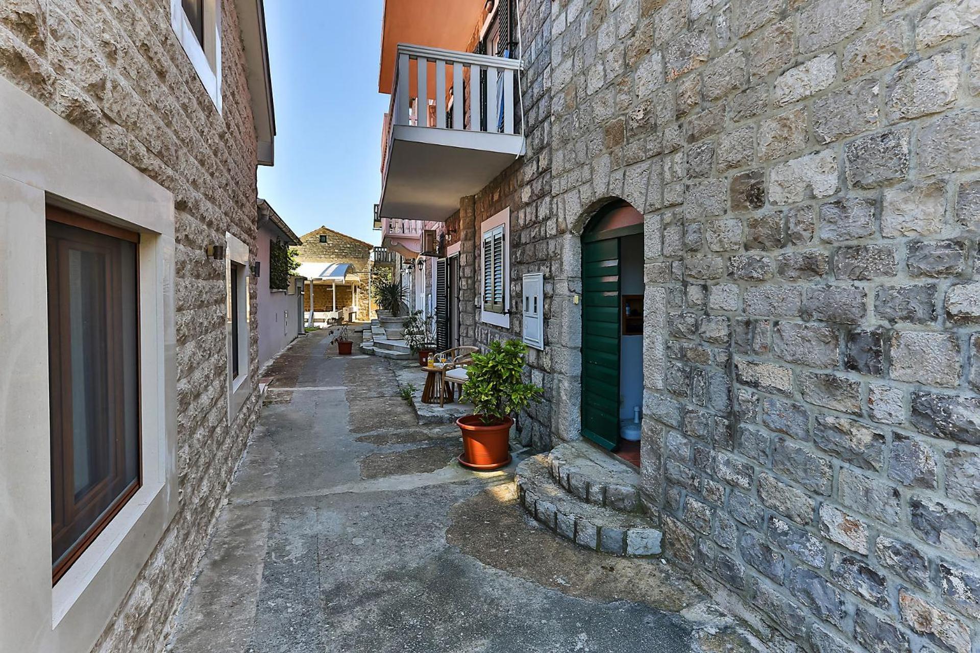 Casa Brilla Apartment Tivat Exterior photo